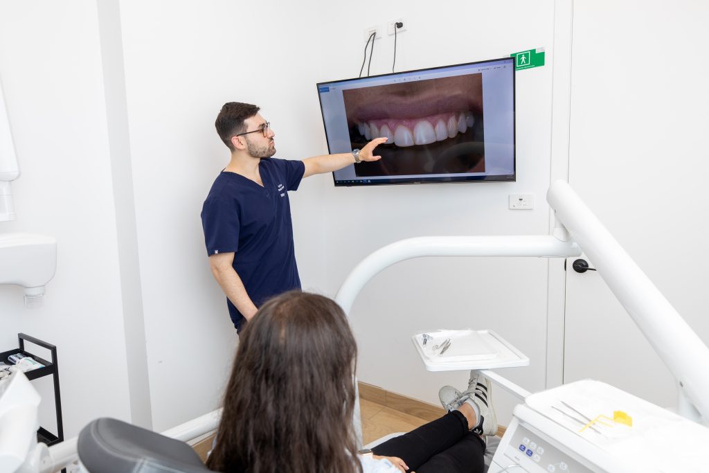 Tailoring Dental Implant Services to Melbourne’s Diverse Population