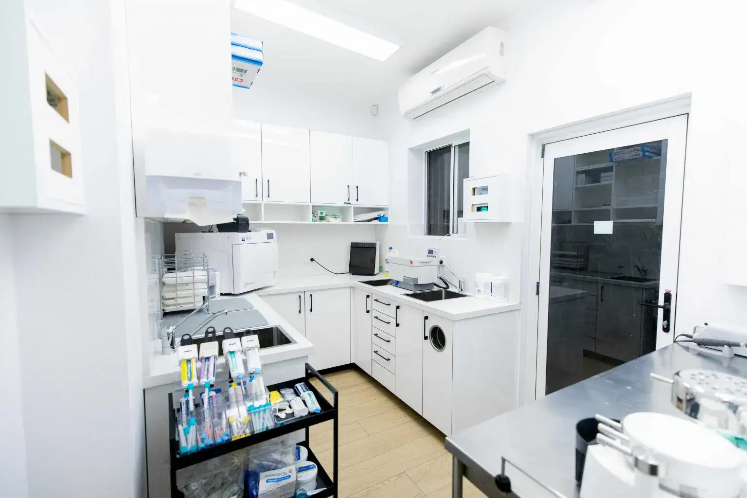 facility dentists room | Studio Smiles facility dentists room